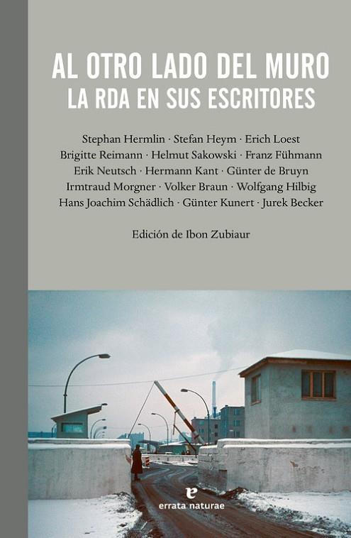 AL OTRO LADO DEL MURO | 9788415217725 | Varios autores